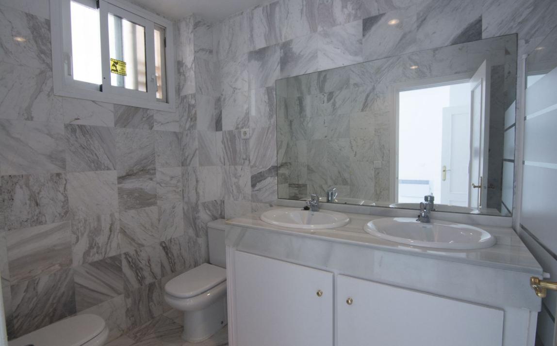 Apartment - Ground Floor, La Mairena Costa del Sol Málaga R5044642 9