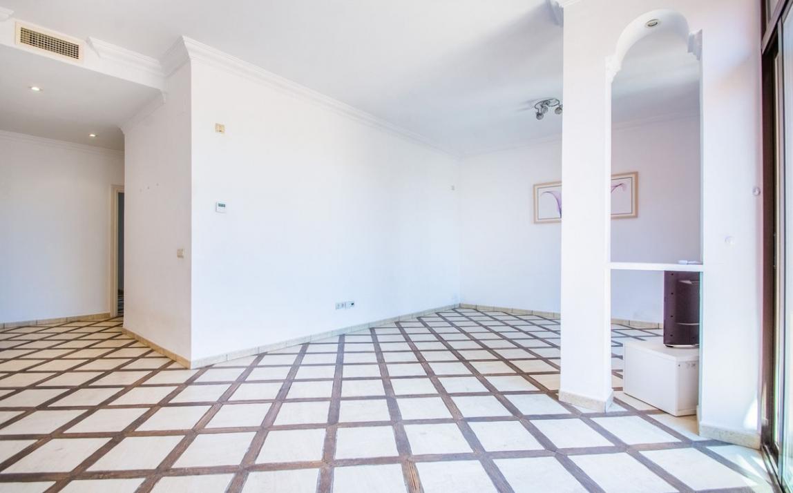 Apartment - Middle Floor, Cancelada Costa del Sol Málaga R4001653 4