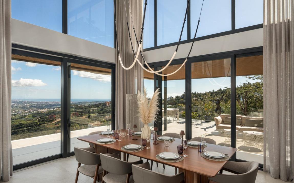 Modern Villa great sea views, La Mairena, Marbella  R5002135 6