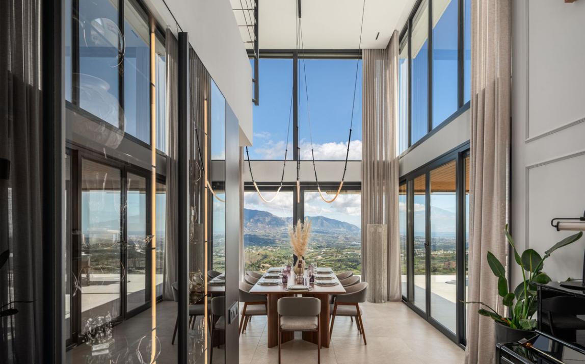 Modern Villa great sea views, La Mairena, Marbella  R5002135 7