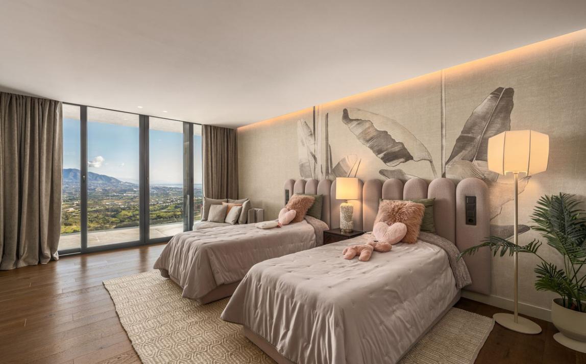 Modern Villa great sea views, La Mairena, Marbella  R5002135 19