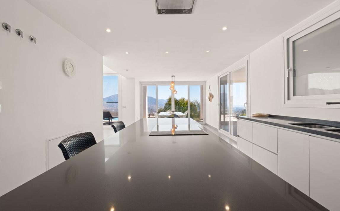 Villa - Detached, La Mairena Costa del Sol Málaga R5392924 12