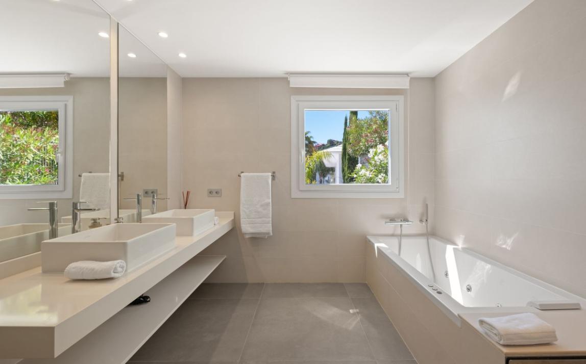 Villa - Detached, La Mairena Costa del Sol Málaga R5392924 25