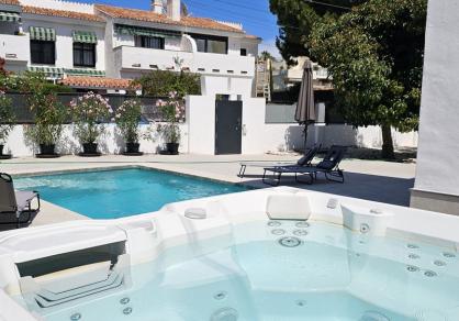 Beachside Villa for Sale, MARBELLA  R4835029 28